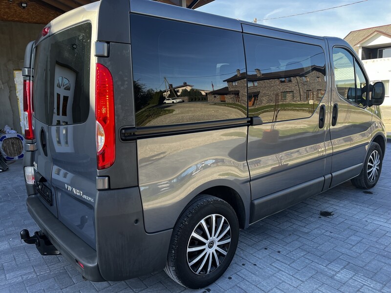 Photo 12 - Opel Vivaro 2014 y Minibus