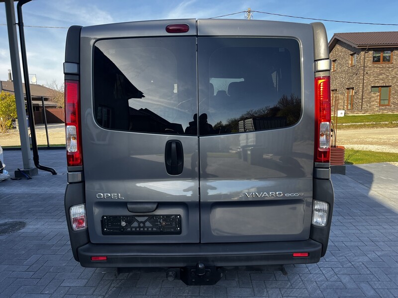 Photo 13 - Opel Vivaro 2014 y Minibus