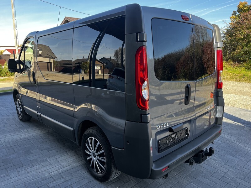 Photo 15 - Opel Vivaro 2014 y Minibus