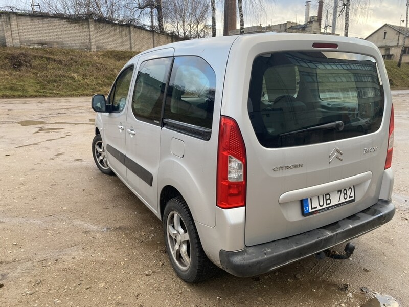 Photo 2 - Citroen Berlingo 2008 y Van