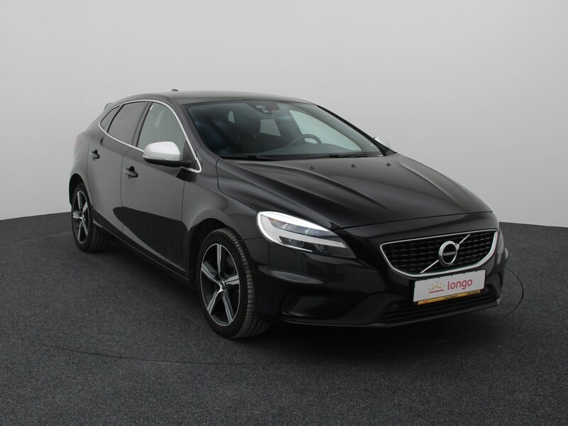 Фотография 10 - Volvo V40 2019 г Хэтчбек