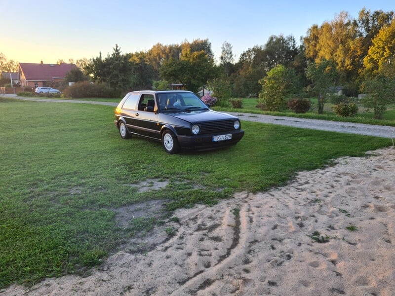 Фотография 2 - Volkswagen Golf 1991 г Хэтчбек