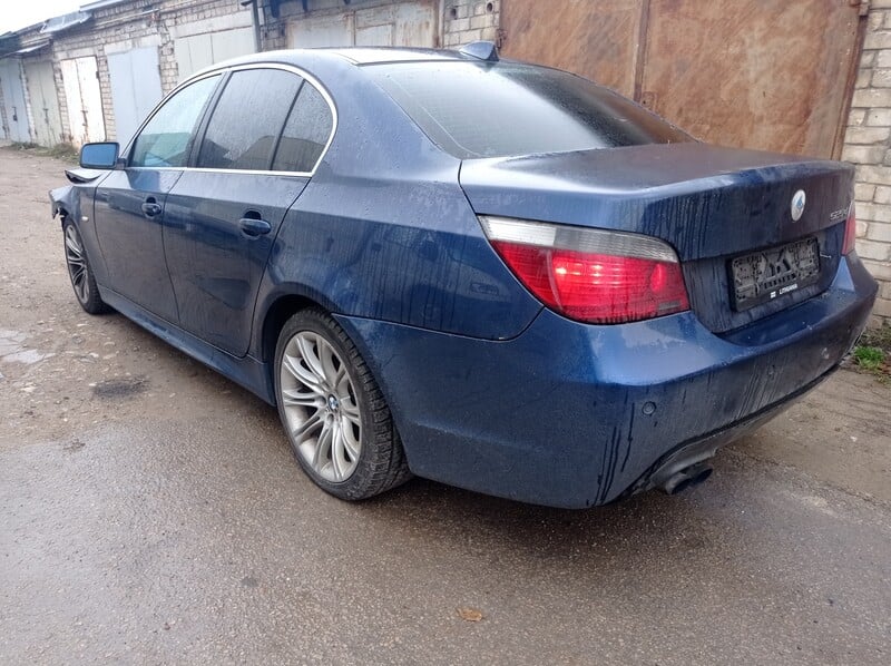 Photo 1 - Bmw 525 2004 y parts