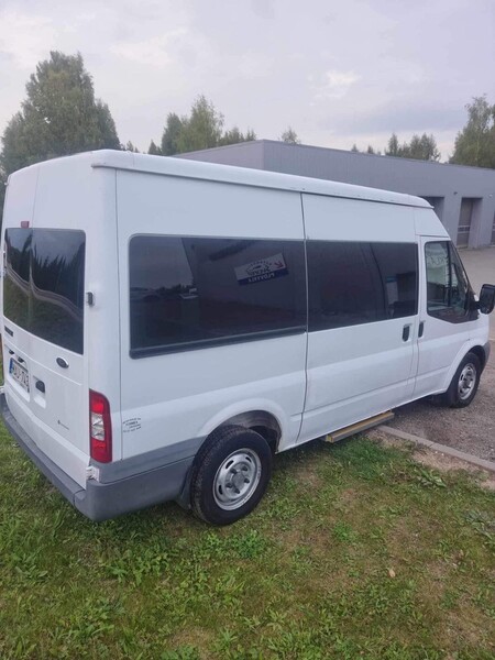 Photo 3 - Ford Transit 2010 y Minibus