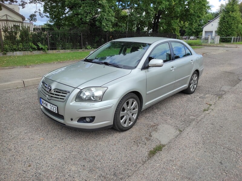 Nuotrauka 1 - Toyota Avensis 2009 m Sedanas