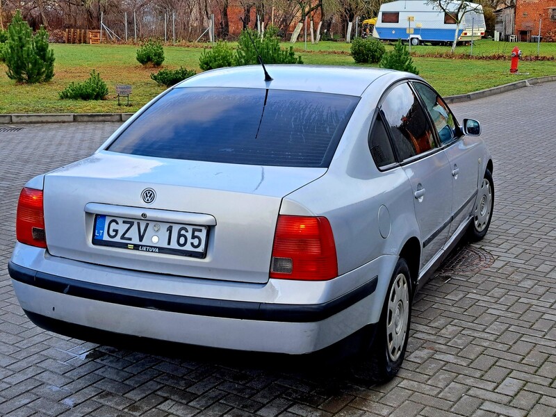 Фотография 3 - Volkswagen Passat 1998 г Седан