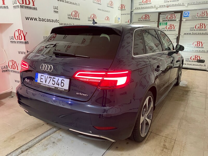 Photo 4 - Audi A3 E-TRON 2018 y rent