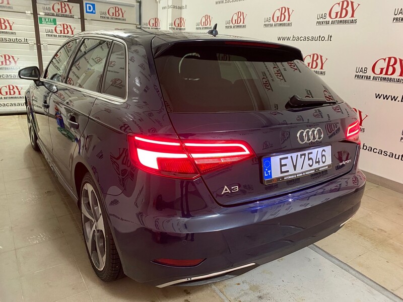 Photo 5 - Audi A3 E-TRON 2018 y rent