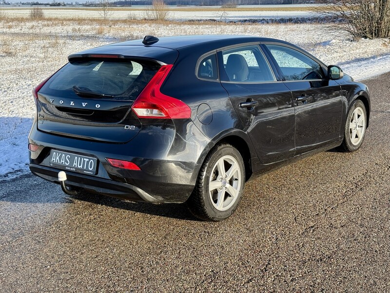 Фотография 4 - Volvo V40 2013 г Хэтчбек