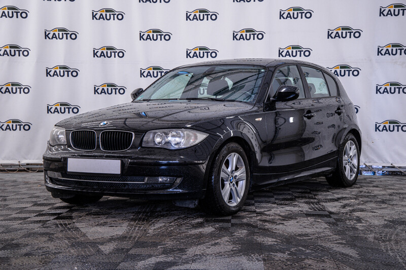 Фотография 1 - Bmw 120 2011 г Хэтчбек