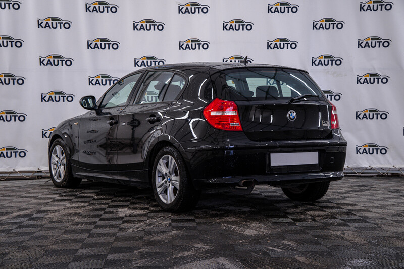 Фотография 4 - Bmw 120 2011 г Хэтчбек