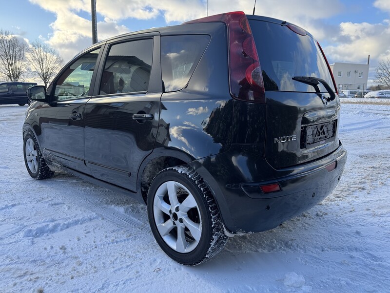 Photo 6 - Nissan Note 2010 y Hatchback