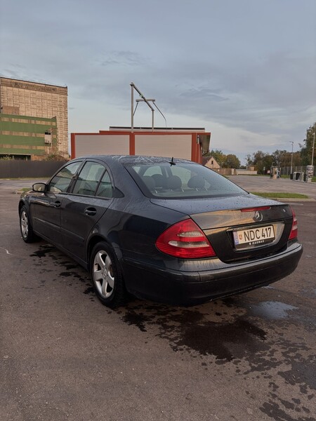 Photo 4 - Mercedes-Benz E 220 2004 y Sedan