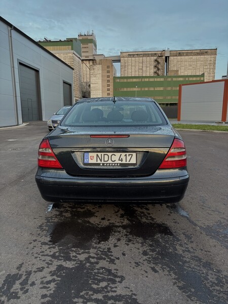 Photo 6 - Mercedes-Benz E 220 2004 y Sedan