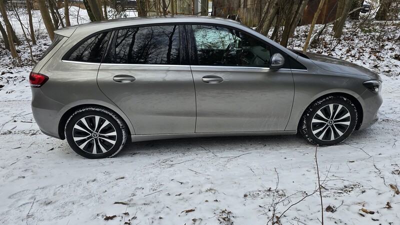 Photo 8 - Mercedes-Benz B 180 2020 y Hatchback