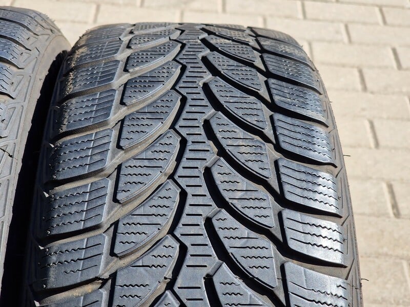 Photo 3 - Bridgestone BLIZZAK LM-32, 2022m R16 winter tyres passanger car