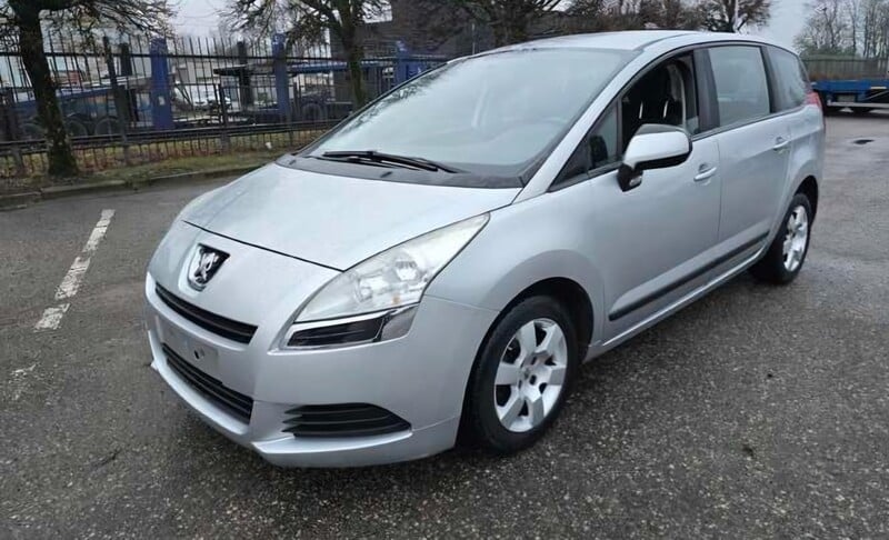 Photo 1 - Peugeot 5008 2012 y Van