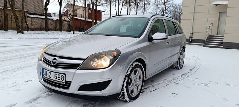 Фотография 1 - Opel Astra 2008 г Универсал