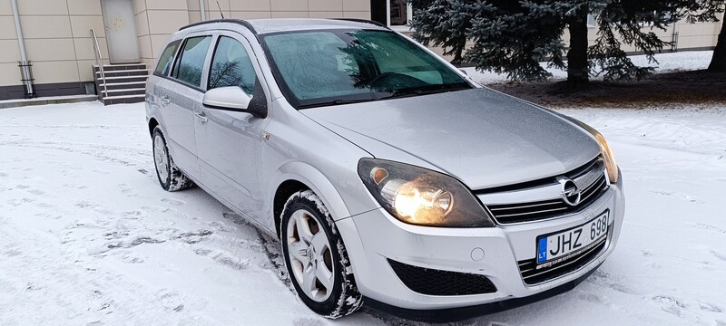 Фотография 3 - Opel Astra 2008 г Универсал