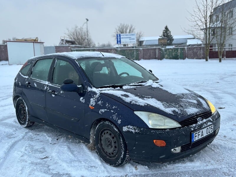 Photo 3 - Ford Focus 2001 y Hatchback