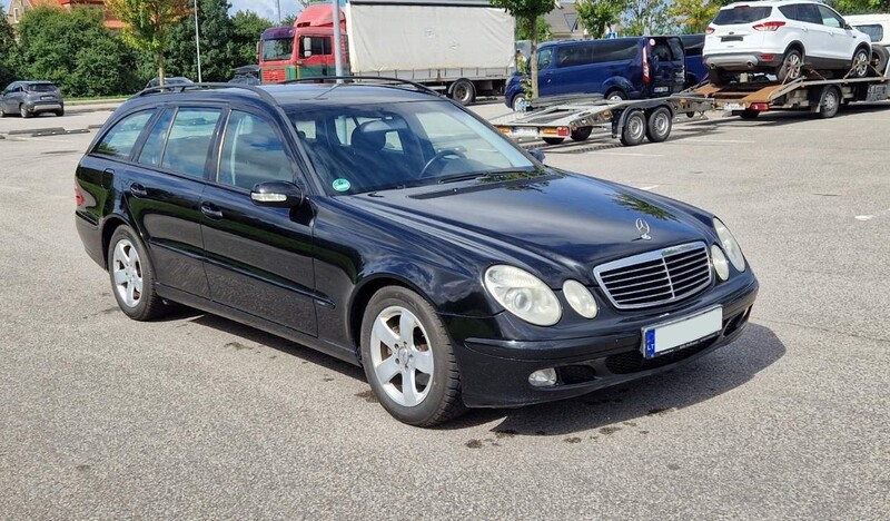 Photo 2 - Mercedes-Benz E 220 2004 y Wagon