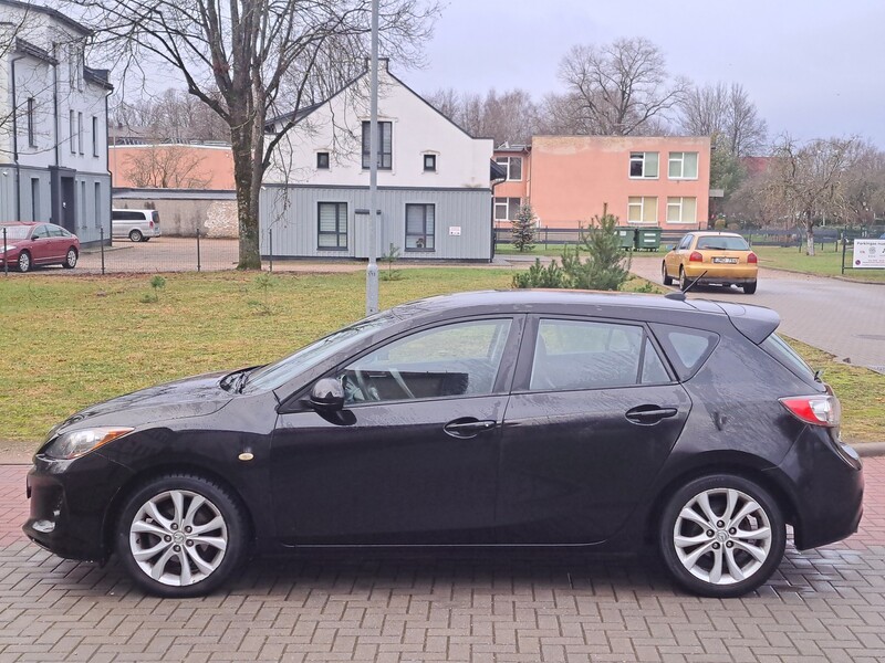 Фотография 5 - Mazda 3 2011 г Хэтчбек