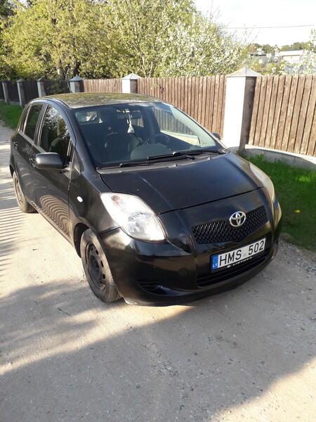 Photo 3 - Toyota Yaris 2008 y Hatchback