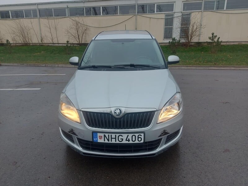 Photo 2 - Skoda Roomster 2013 y Van