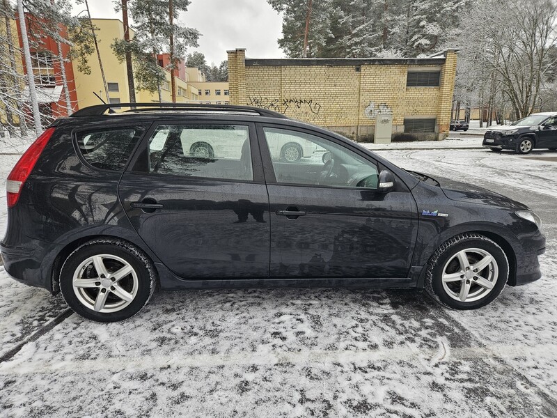 Photo 6 - Hyundai i30 2011 y Wagon