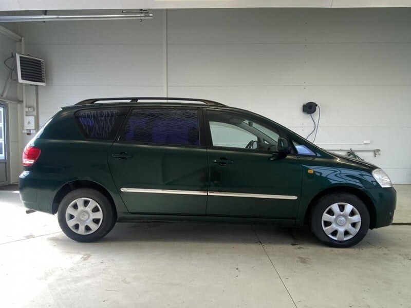 Photo 7 - Toyota Avensis Verso 2001 y Van