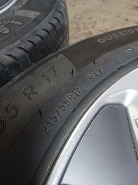 Photo 20 - Hyundai light alloy R17 rims