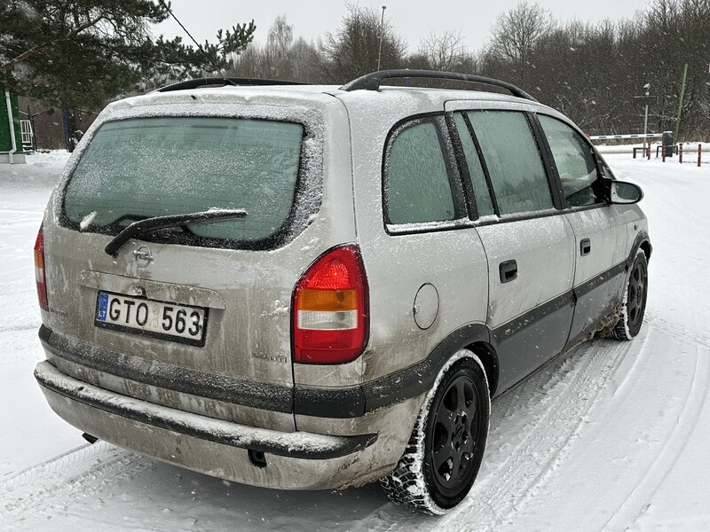 Photo 6 - Opel Zafira 2002 y Van