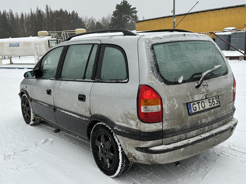 Photo 8 - Opel Zafira 2002 y Van