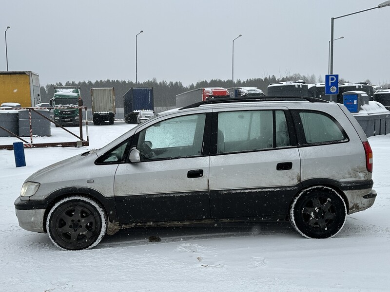 Photo 9 - Opel Zafira 2002 y Van