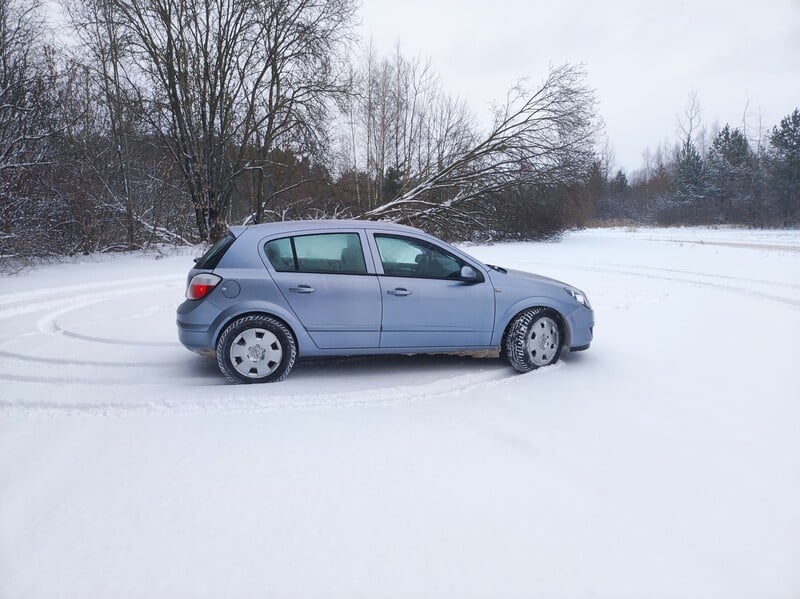 Фотография 3 - Opel Astra Twinsport 2004 г