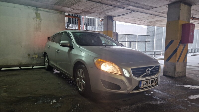 Фотография 2 - Volvo V60 2011 г Универсал