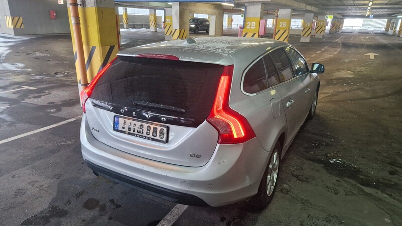 Фотография 10 - Volvo V60 2011 г Универсал