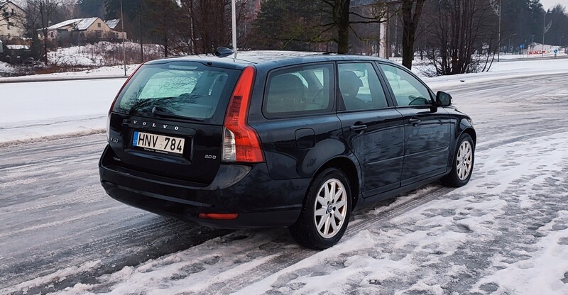 Фотография 3 - Volvo V50 2010 г Универсал