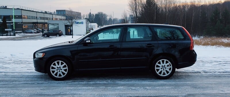 Фотография 5 - Volvo V50 2010 г Универсал