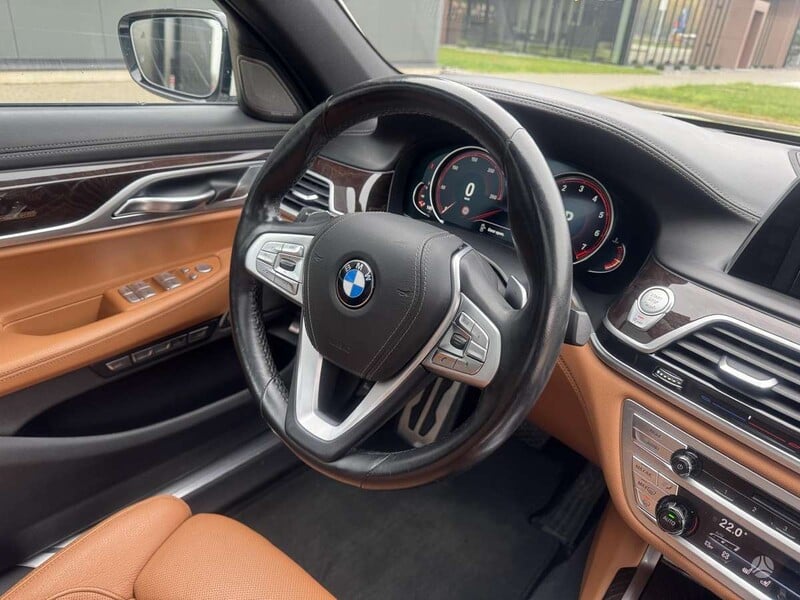 Nuotrauka 24 - Bmw 740 2018 m Sedanas