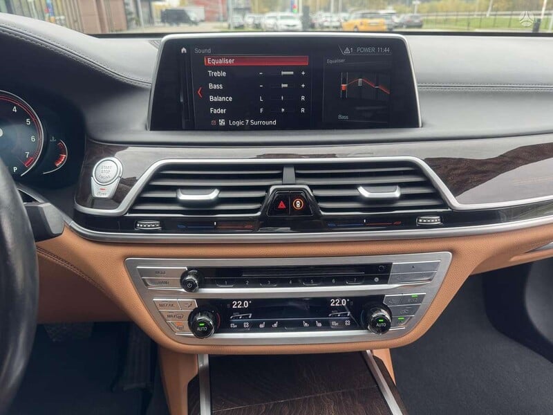 Nuotrauka 26 - Bmw 740 2018 m Sedanas