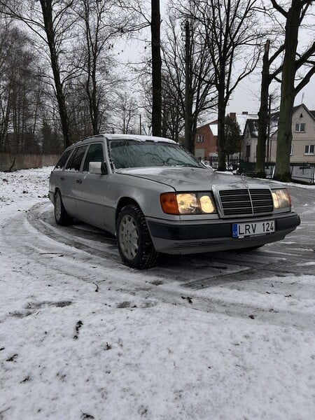 Photo 1 - Mercedes-Benz W124 1993 y Wagon