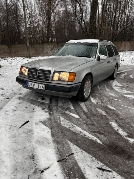 Photo 2 - Mercedes-Benz W124 1993 y Wagon