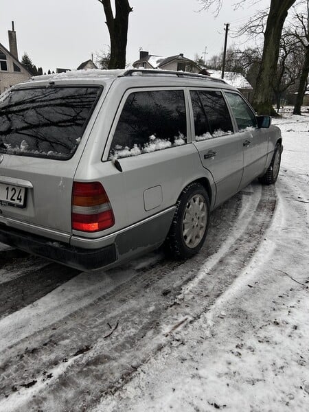 Photo 3 - Mercedes-Benz W124 1993 y Wagon