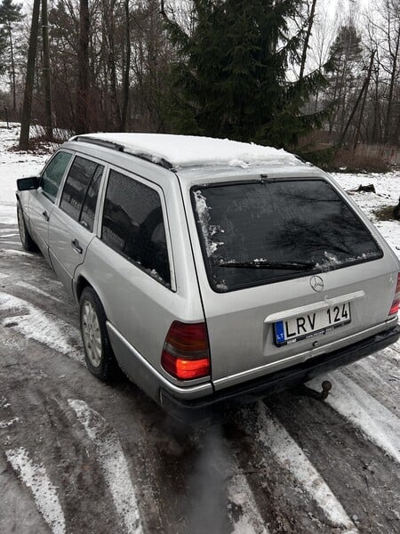 Photo 4 - Mercedes-Benz W124 1993 y Wagon