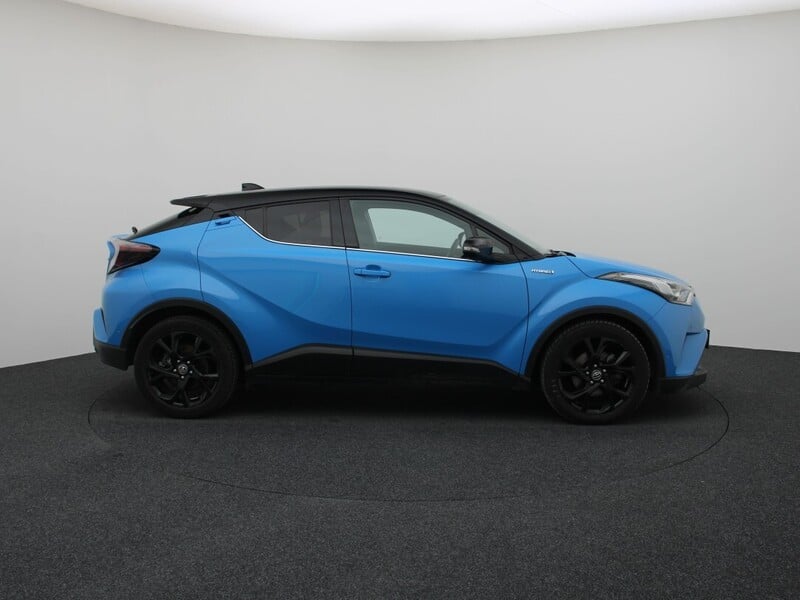 Фотография 9 - Toyota C-HR 2019 г Внедорожник / Кроссовер