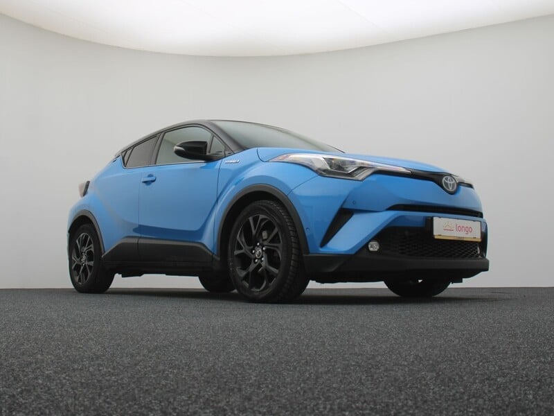 Фотография 11 - Toyota C-HR 2019 г Внедорожник / Кроссовер