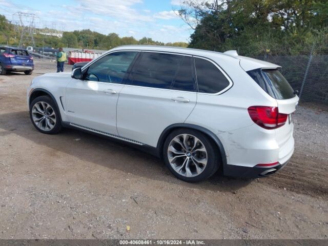 Photo 3 - Bmw X5 2018 y Off-road / Crossover