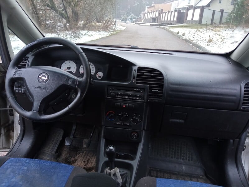 Photo 13 - Opel Zafira 2002 y Van