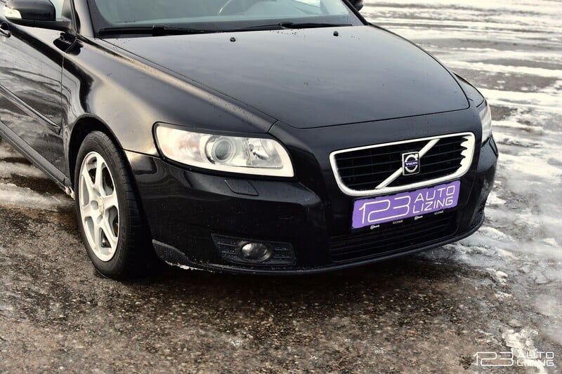 Фотография 6 - Volvo V50 2008 г Универсал